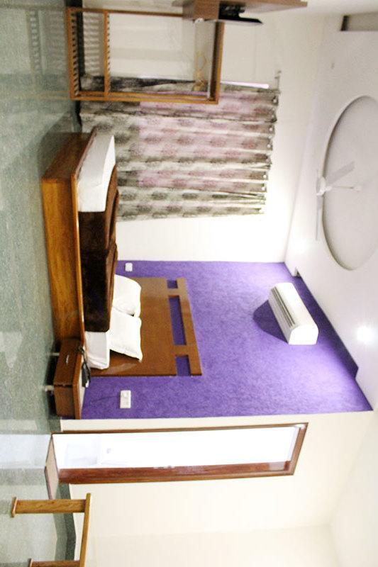 Grace Hotel Karnāl Dış mekan fotoğraf