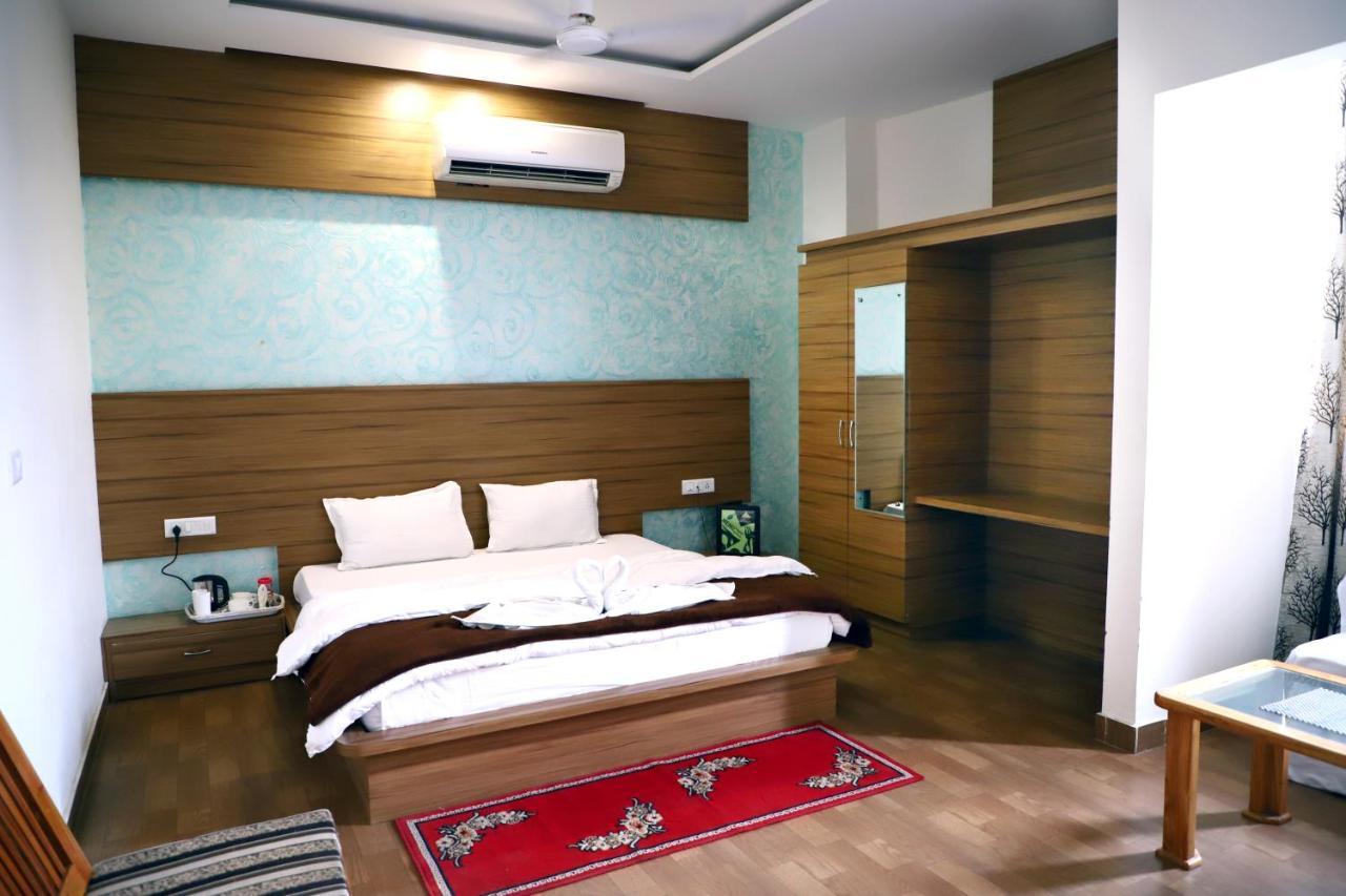 Grace Hotel Karnāl Dış mekan fotoğraf